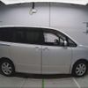 toyota voxy 2007 NIKYO_FK44653 image 1