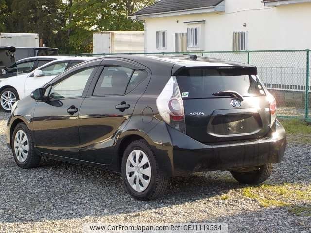 toyota aqua 2012 -TOYOTA--AQUA DAA-NHP10--NHP10-6080945---TOYOTA--AQUA DAA-NHP10--NHP10-6080945- image 2