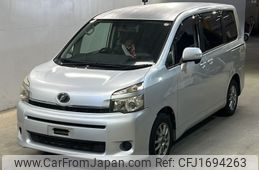 toyota voxy 2010 CFJ1694263
