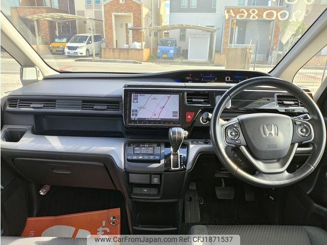 honda stepwagon 2017 CFJ1871537 image 2