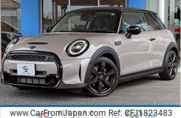 mini mini-others 2022 CFJ1823483