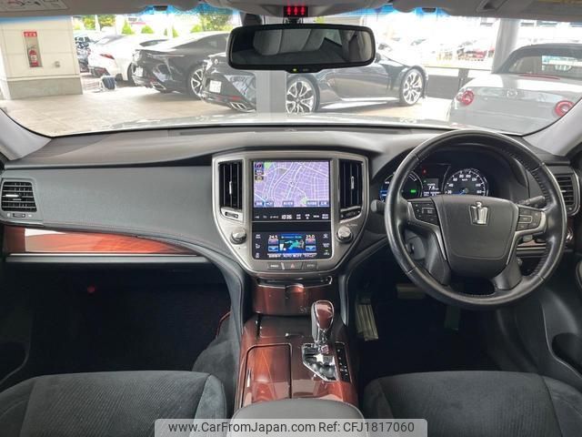 toyota crown-hybrid 2014 CFJ1817060 image 2