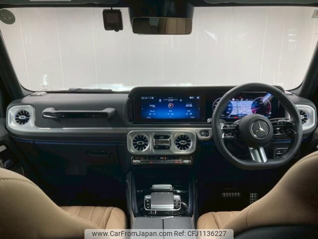 mercedes-benz g-class 2024 quick_quick_7CA-465310C_W1N4653102X004962 image 2