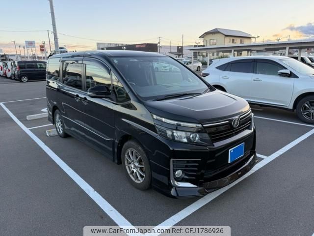 toyota voxy 2014 CFJ1786926 image 2
