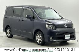 toyota voxy 2009 CFJ1813131