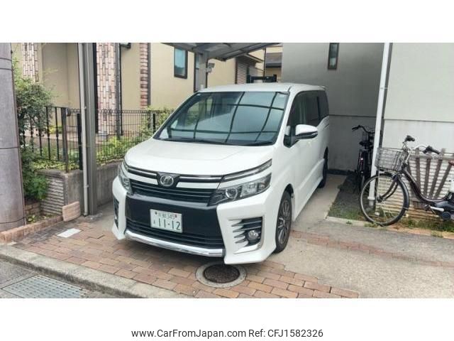 toyota voxy 2014 CFJ1582326 image 1