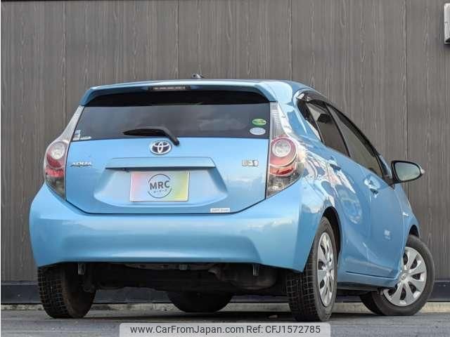 toyota aqua 2012 CFJ1572785 image 2
