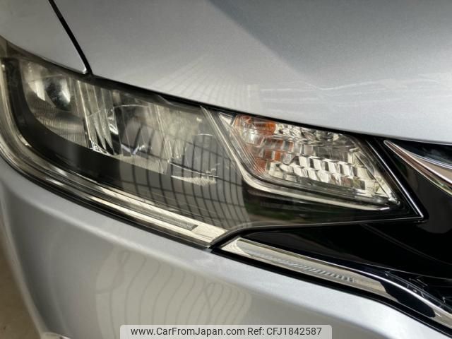 honda fit 2018 CFJ1842587 image 2