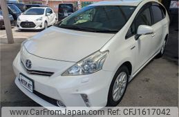 toyota prius-α 2012 CFJ1617042