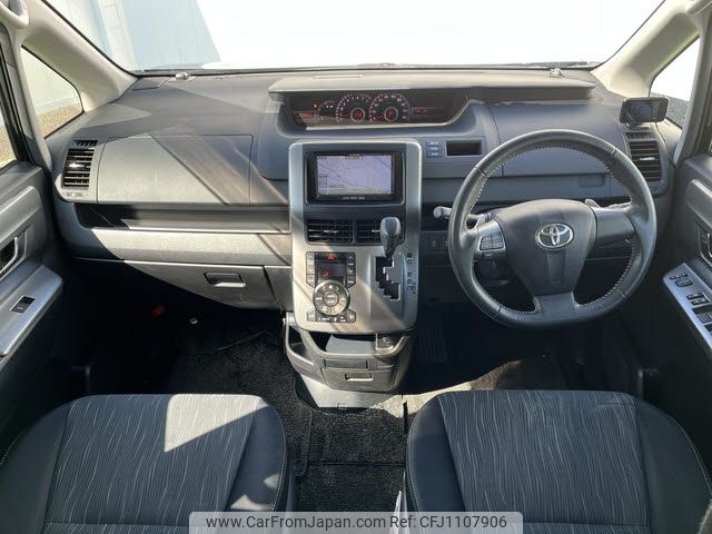 toyota voxy 2012 -TOYOTA--Voxy DBA-ZRR70W--ZRR70-0491186---TOYOTA--Voxy DBA-ZRR70W--ZRR70-0491186- image 2
