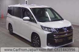 toyota noah 2023 quick_quick_6AA-ZWR90W_ZWR90-0146825