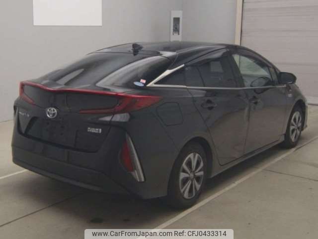 toyota prius-phv 2017 -TOYOTA--Prius PHV DLA-ZVW52--ZVW52-3043947---TOYOTA--Prius PHV DLA-ZVW52--ZVW52-3043947- image 2