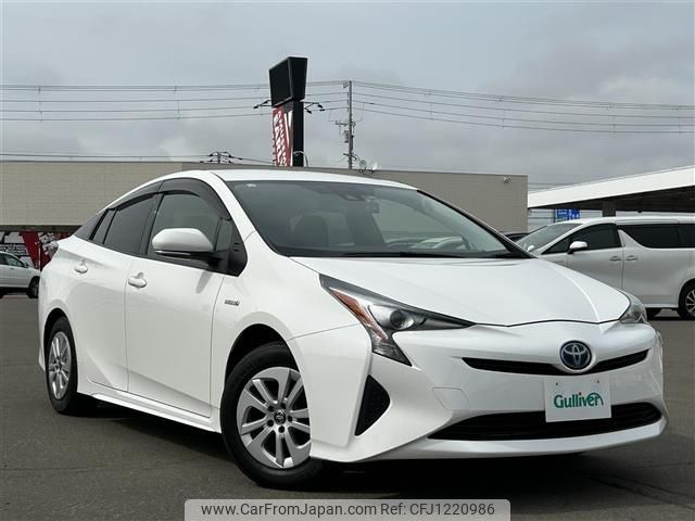 toyota prius 2017 -TOYOTA--Prius DAA-ZVW55--ZVW55-8050011---TOYOTA--Prius DAA-ZVW55--ZVW55-8050011- image 1