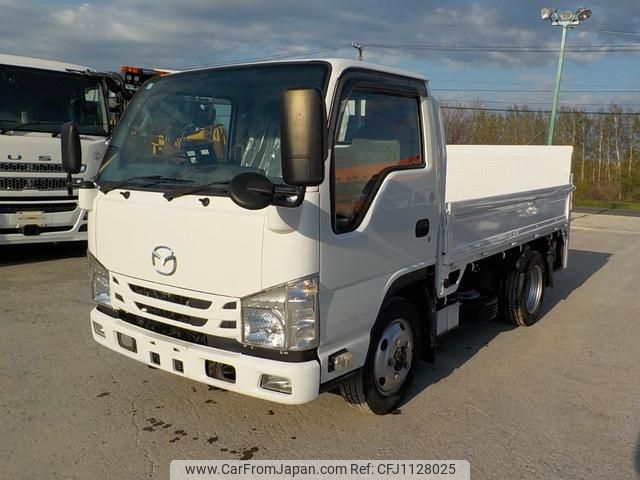 mazda titan 2018 GOO_NET_EXCHANGE_0302503A30250507W001 image 1
