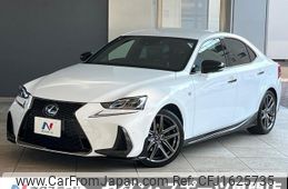 lexus is 2018 CFJ1625735