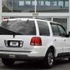 lincoln navigator 2003 -リンカーン--リンカーン　ナビゲーター　４ＷＤ ﾌﾒｲ--5LMFU28R43LJ42070---リンカーン--リンカーン　ナビゲーター　４ＷＤ ﾌﾒｲ--5LMFU28R43LJ42070- image 2