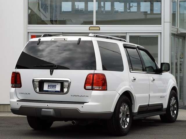 lincoln navigator 2003 -リンカーン--リンカーン　ナビゲーター　４ＷＤ ﾌﾒｲ--5LMFU28R43LJ42070---リンカーン--リンカーン　ナビゲーター　４ＷＤ ﾌﾒｲ--5LMFU28R43LJ42070- image 2