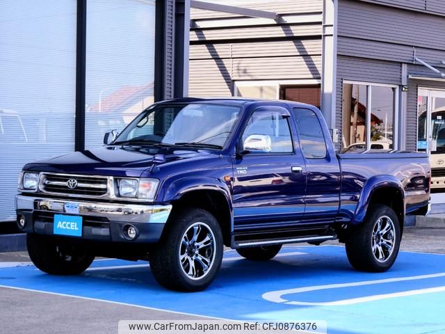 toyota hilux-sports-pick-up 2000 GOO_JP_700060001230240927002 image 1