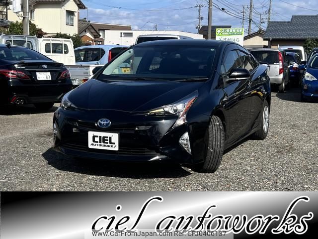 toyota prius 2018 quick_quick_DAA-ZVW55_ZVW55-8063422 image 1