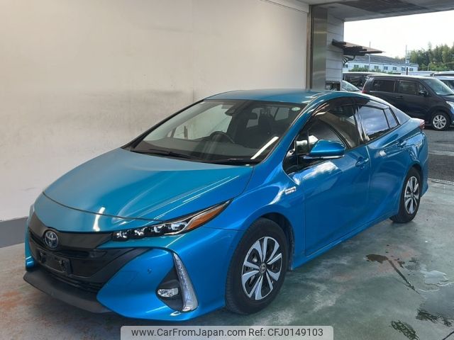 toyota prius-phv 2017 -TOYOTA--Prius PHV ZVW52-3014720---TOYOTA--Prius PHV ZVW52-3014720- image 1