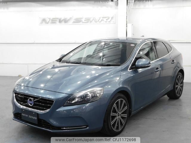 volvo v40 2013 -VOLVO--Volvo V40 MB4164T--D2024631---VOLVO--Volvo V40 MB4164T--D2024631- image 1