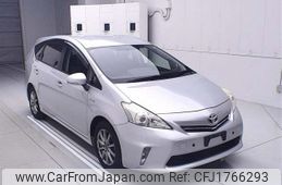 toyota prius-α 2013 CFJ1766293