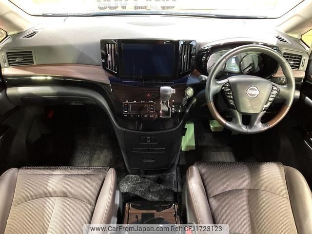 nissan elgrand 2021 CFJ1723123 image 2