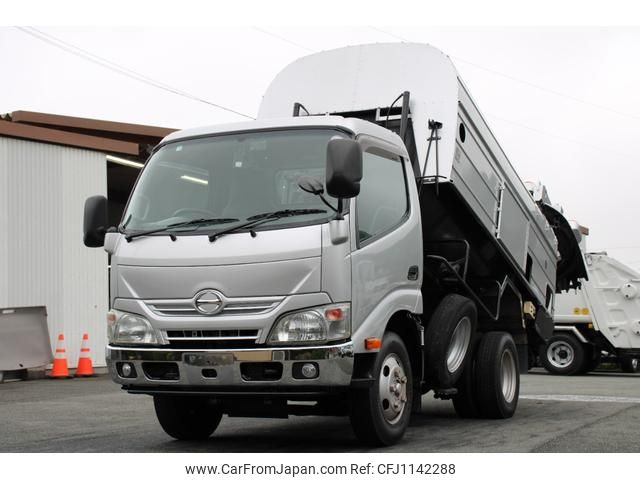 hino dutro 2014 GOO_NET_EXCHANGE_0230013A30250512W001 image 1