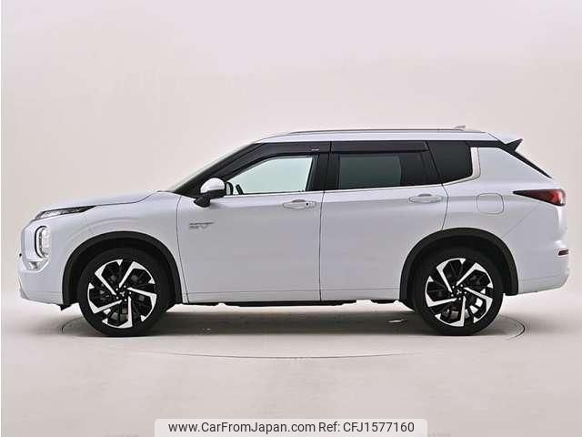 mitsubishi outlander-phev 2023 CFJ1577160 image 2