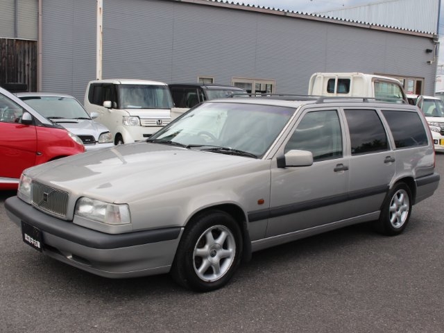 ミニカー Volvo 850 Saloon Silver llic 1994 Cult Models VOLVO 850 GLT 1994 DARK GREY METALLIC in 1/18