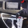 toyota isis 2011 CFJ1565600 image 5