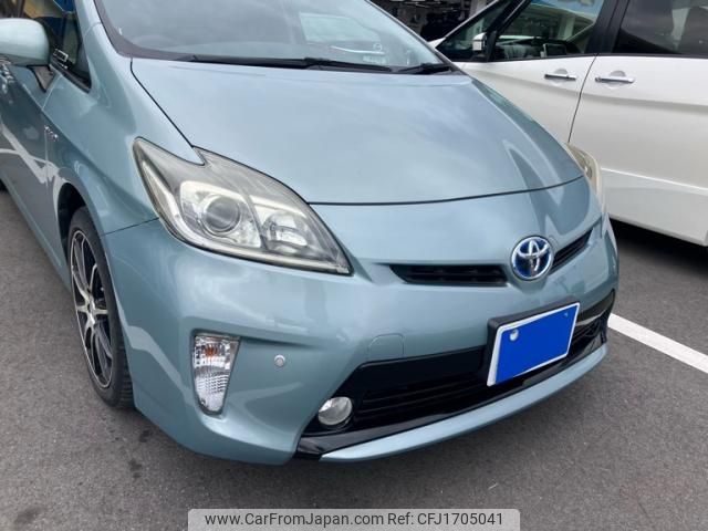 toyota prius 2015 CFJ1705041 image 2