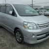 toyota noah 2005 12454C image 3