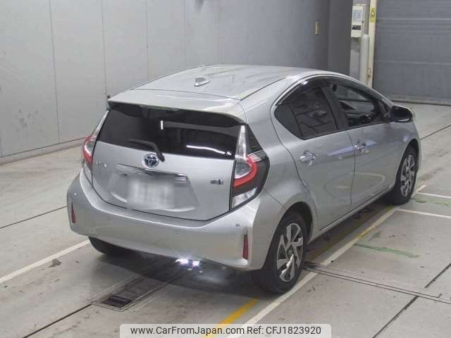 toyota aqua 2021 CFJ1823920 image 2