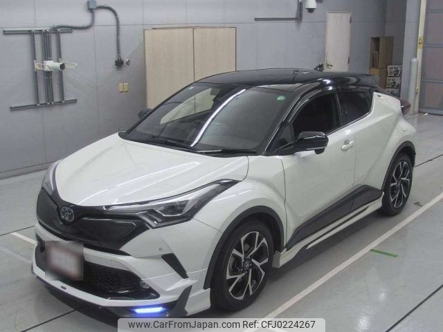 toyota c-hr 2018 -TOYOTA--C-HR NGX10-2003556---TOYOTA--C-HR NGX10-2003556- image 1