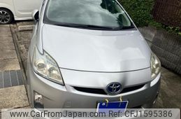 toyota prius 2011 CFJ1595386