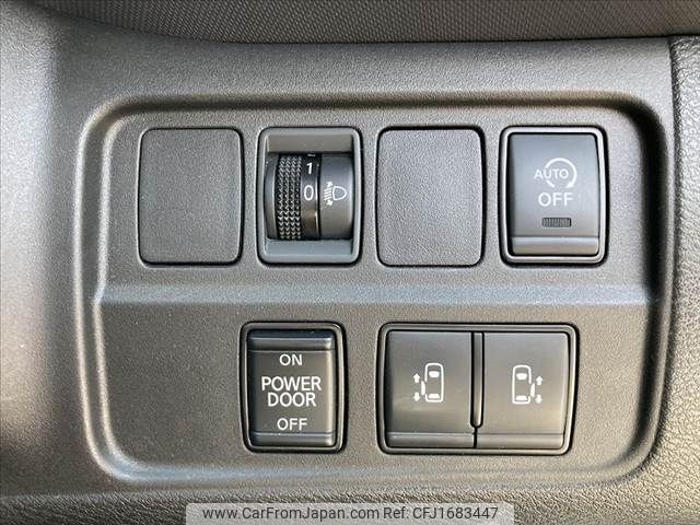 nissan serena 2022 CFJ1683447 image 2