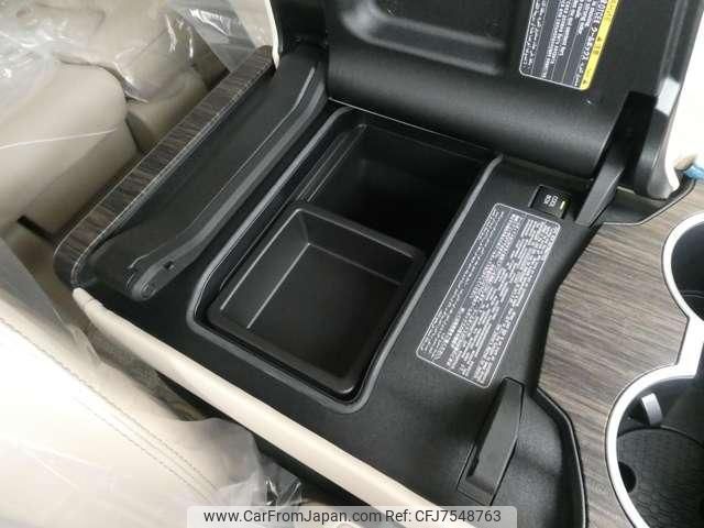2022年　純金プレート0.5g付き TOYOTA LAND CRUISER ZX | 2022 | PEARL | 25000 km | details