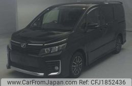 toyota voxy 2014 CFJ1852436
