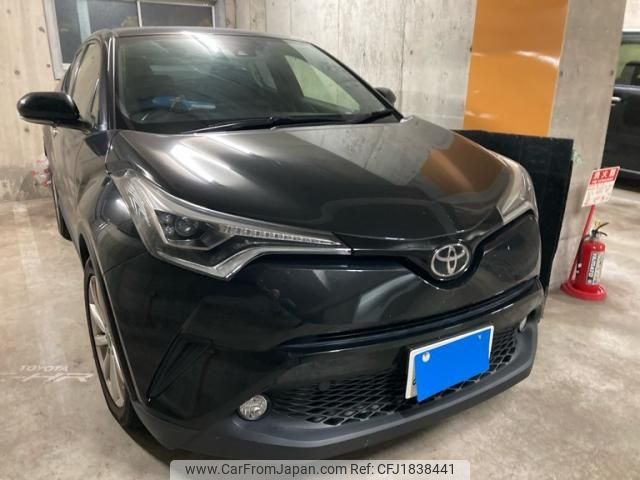 toyota c-hr 2018 CFJ1838441 image 1