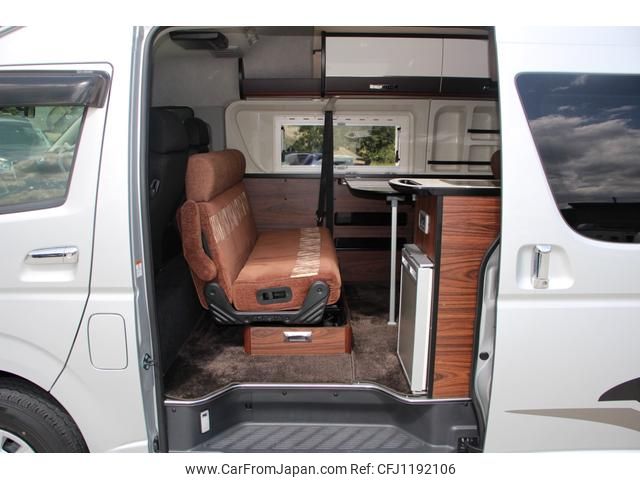 toyota hiace-van 2015 GOO_JP_700070848530250524002 image 2