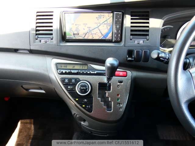 toyota isis 2010 CFJ1551612 image 2