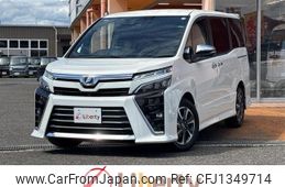 toyota voxy 2018 CFJ1349714
