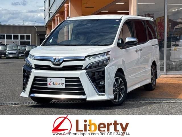 toyota voxy 2018 CFJ1349714 image 1