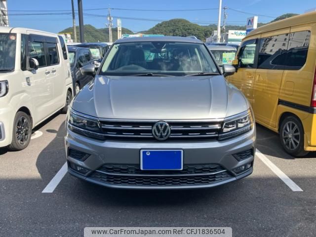 volkswagen tiguan 2018 CFJ1836504 image 1