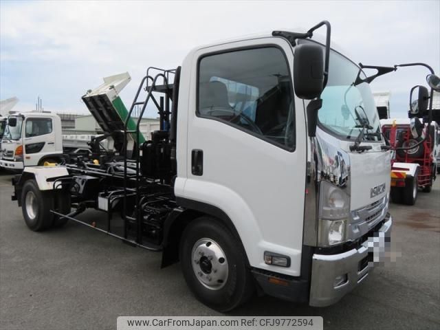 isuzu forward 2012 CFJ9772594 image 2