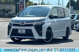 toyota voxy 2017 quick_quick_DBA-ZRR80W_ZRR80-0351366