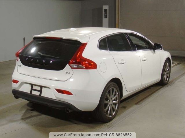 volvo v40 2014 -VOLVO--Volvo V40 MB4164T-YV1MV485BE2135391---VOLVO--Volvo V40 MB4164T-YV1MV485BE2135391- image 2