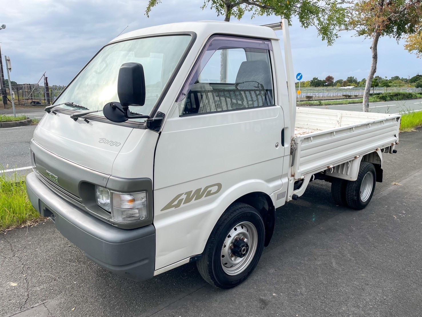 1999 Mazda Bongo Truck GA-SE88M 4WD - Car Price $2,700