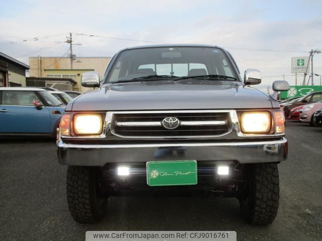 toyota hilux-sports-pick-up 1998 GOO_NET_EXCHANGE_0300490A30230926W001 image 2